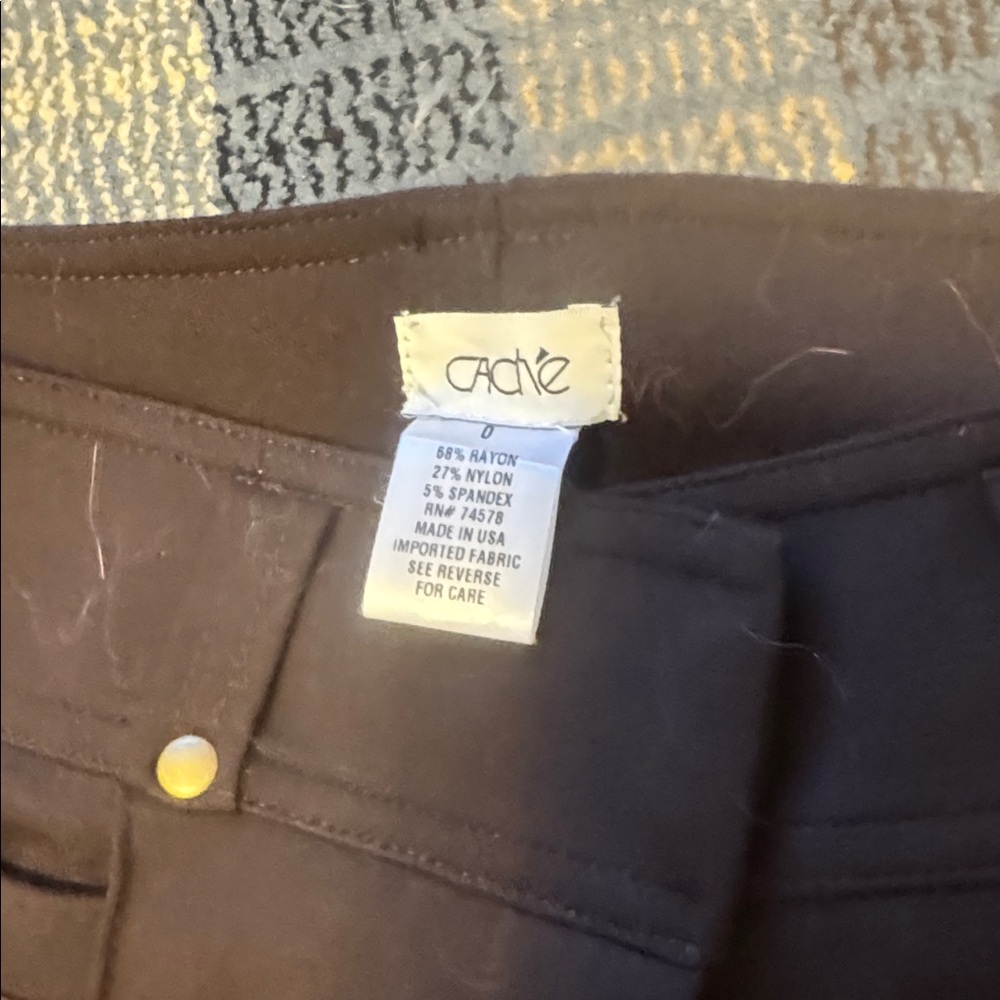 Ladies Beautiful Cache stretch Brown pants. Size 0. Only worn a few times. - Picture 2 of 4